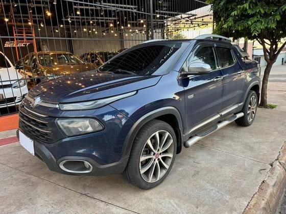 FIAT TORO 2.0 16V TURBO DIESEL RANCH 4WD AT9 FIAT TORO 2.0 16V TURBO DIESEL RANCH 4WD AT9